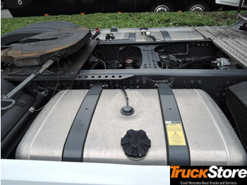 트랙터 유닛 Mercedes-Benz Actros 1845 LS : 사진 2