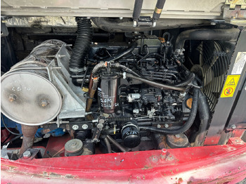 굴착기 TAKEUCHI TB 250 5t : 사진 3