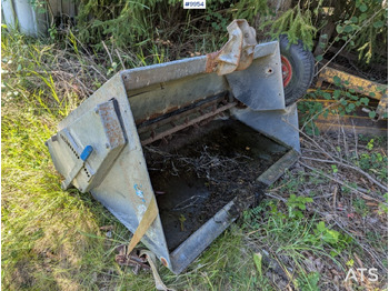 모래/ 소금 살포기