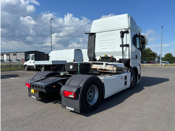트랙터 유닛 IVECO S-Way AS440S49T/P : 사진 4