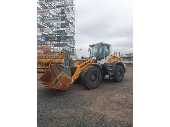 휠 로더 LIEBHERR L 526