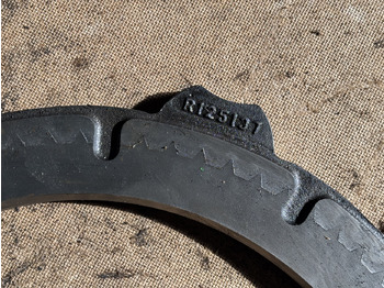 브레이크 부품 농업용 기계 용 John Deere 7600 7610 7810 7720 7810 Docisk Hamulca Płytka R125137 : 사진 2 브레이크 부품 농업용 기계 용 John Deere 7600 7610 7810 7720 7810 Docisk Hamulca Płytka R125137 : 사진 2