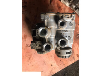 브레이크 밸브 NEW HOLLAND