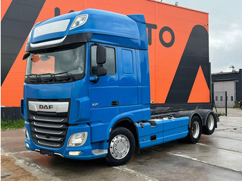 캡 새시 트럭 DAF XF 530