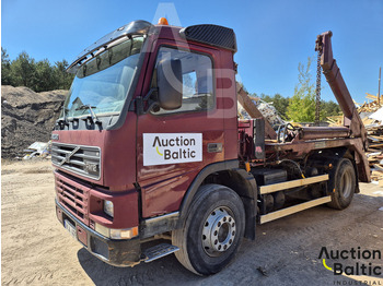 스킵 로더 트럭 VOLVO FM12