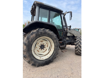 장궤형 트랙터 VALTRA T-series