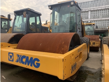 롤러 XCMG XS263S