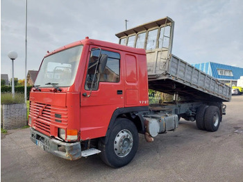 덤프트럭 VOLVO FL10