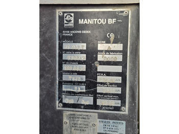 텔레스코픽 핸들러 MANITOU MT 932