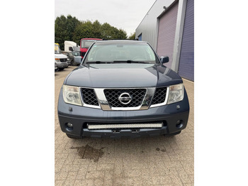 차량 Nissan Pathfinder **2,5D-AIRCO-BELGIAN CAR** : 사진 2