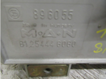 전기 설비 트럭 용 MAN LE SERIES FUSEBOARD P/NO 81.25444.6060 : 사진 2