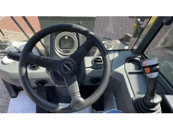 신규 휠 로더 Kramer 5040 : 사진 2 신규 휠 로더 Kramer 5040 : 사진 2