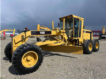 그레이더 CATERPILLAR 140H