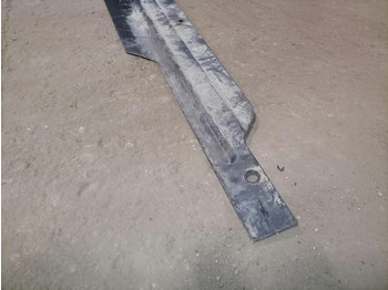 범퍼 트럭 용 Scania Esikaitseraua plekk 1422851 : 사진 3