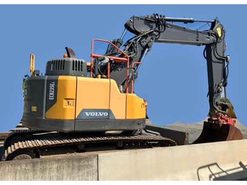 굴착기 VOLVO ECR235