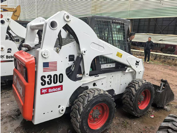 스키드 스티어 로더 BOBCAT S300