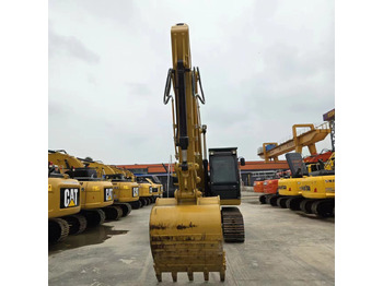 크롤러 굴삭기 Caterpillar 320D2L : 사진 2