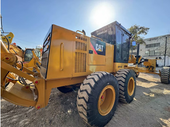 그레이더 CATERPILLAR 140H