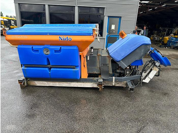 모래/ 소금 살포기