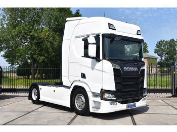트랙터 유닛 SCANIA R 520