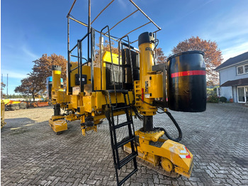 방호벽 설치장비 GOMACO