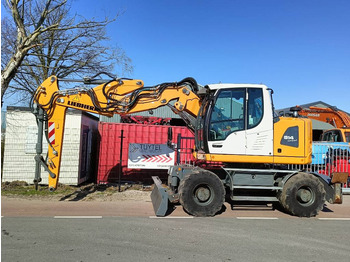 휠 굴삭기 LIEBHERR A 914
