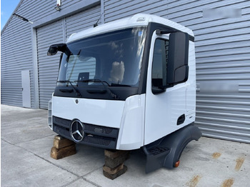 운전실 MERCEDES-BENZ Actros