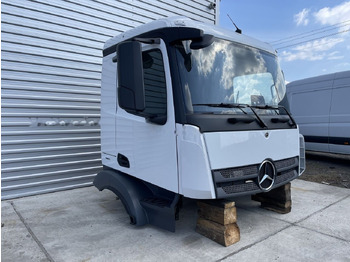 운전실 MERCEDES-BENZ Actros