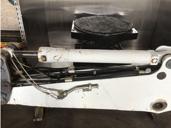 유압 실린더 LIEBHERR