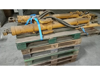 유압 실린더 LIEBHERR