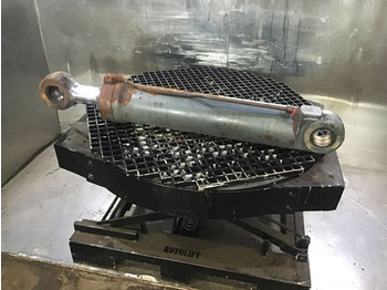 유압 실린더 LIEBHERR