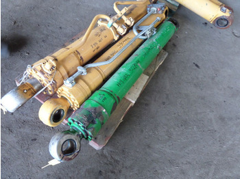 유압 실린더 LIEBHERR