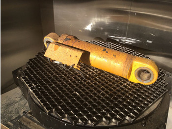 유압 실린더 LIEBHERR