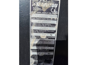 텔레스코픽 핸들러 Manitou MRT 2150 Plus Privilege : 사진 5