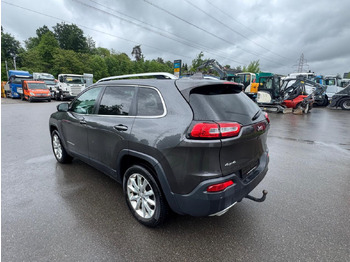 해치백 JEEP Cherokee 2.2 TD : 사진 5