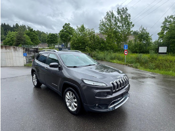 해치백 JEEP Cherokee 2.2 TD : 사진 2