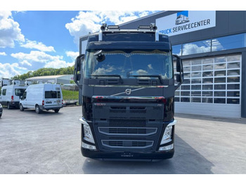 커튼사이더 트럭 Volvo FH-540 6x2 : 사진 2