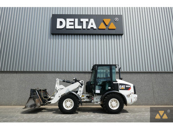 휠 로더 CATERPILLAR 906M