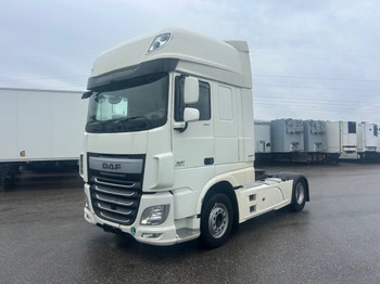 트랙터 유닛 DAF XF 106 460