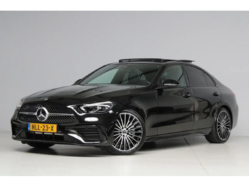 세단 MERCEDES-BENZ
