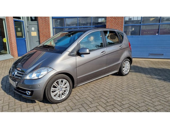 해치백 MERCEDES-BENZ