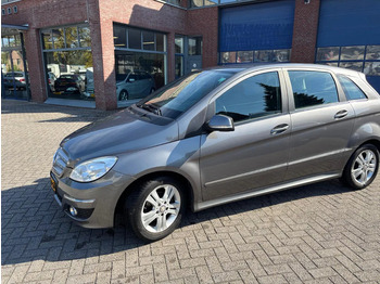 차량 MERCEDES-BENZ