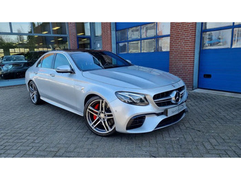 세단 MERCEDES-BENZ