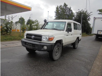 차량 TOYOTA Land Cruiser