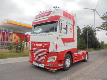 트랙터 유닛 DAF XF 530