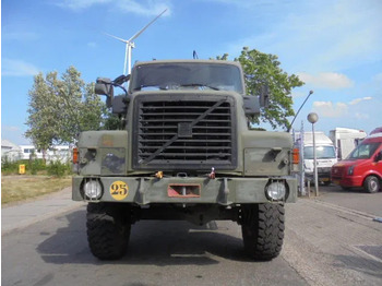 크레인 트럭 Volvo N 10 6X6 L + FASSI : 사진 2 크레인 트럭 Volvo N 10 6X6 L + FASSI : 사진 2