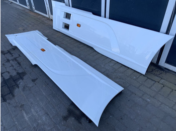 보디 및 외관 트럭 용 DAF XF106 Sideskirt Set DAF 1903109 : 사진 2 보디 및 외관 트럭 용 DAF XF106 Sideskirt Set DAF 1903109 : 사진 2