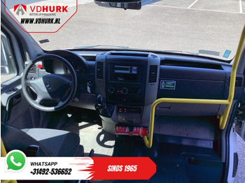 소형 버스, 승합차 Mercedes-Benz Sprinter 313 2.2 CDI L2H2 € 10.164 Incl. BTW BPM VRIJ! Combi/ 9 Persoons/ Kombi/ 9P/ Airco/ Rolstoellift : 사진 3