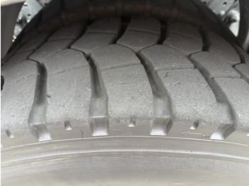 후크 리프트 트럭, 크레인 트럭 Mercedes-Benz Arocs 3251 8X4 Haken mit Kran HMF 2620 K5 : 사진 2