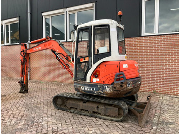 미니 굴삭기 Kubota KX121-3 : 사진 2
